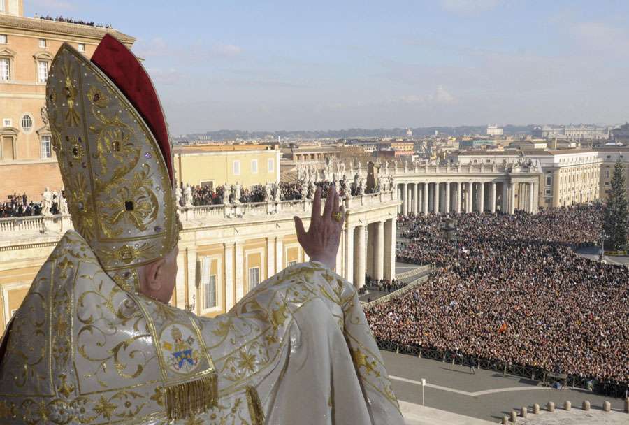  Vatikan ve Papa